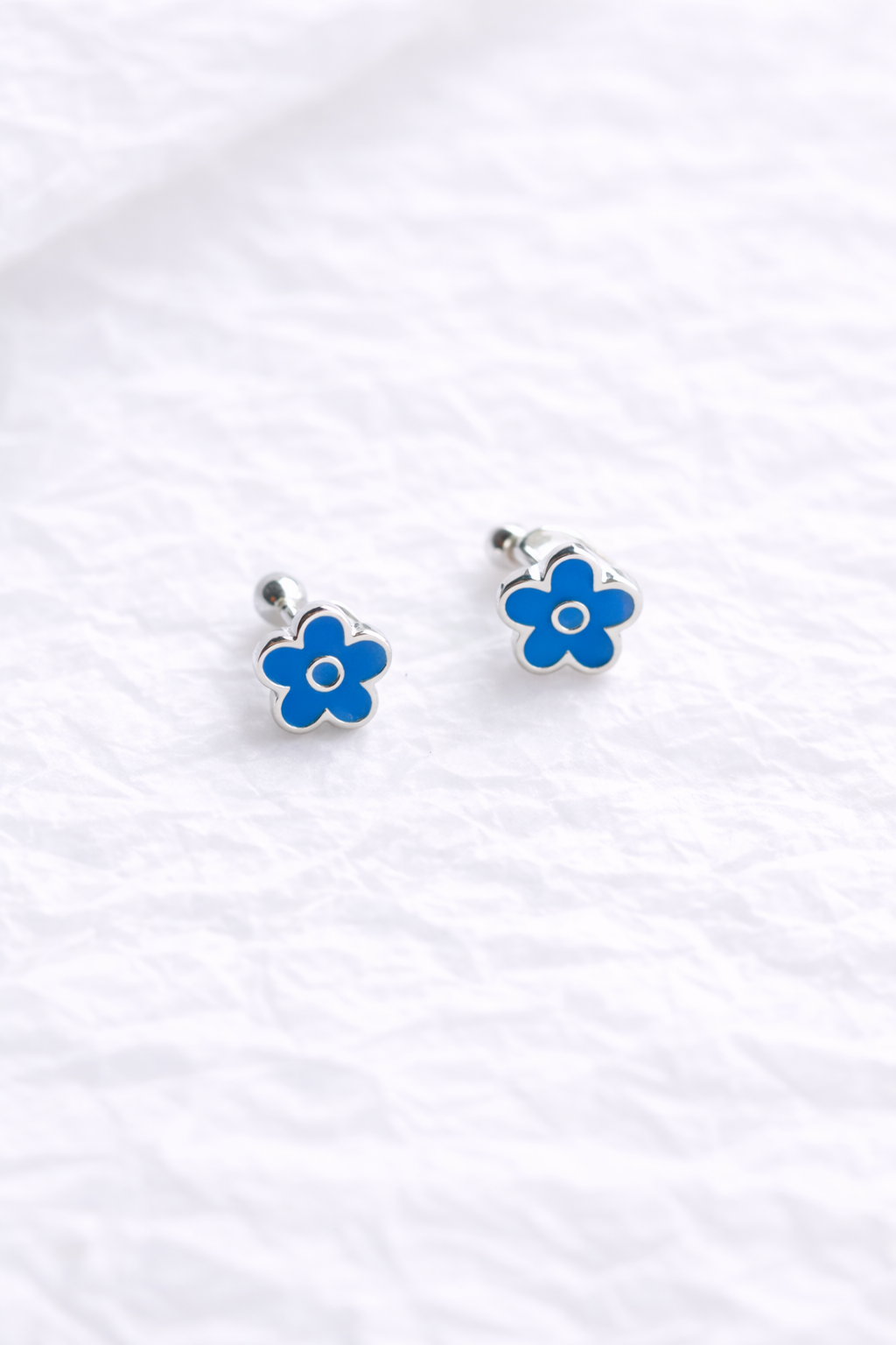 Topos Flor Azul en Plata Ley 925 – Diseño Minimalista